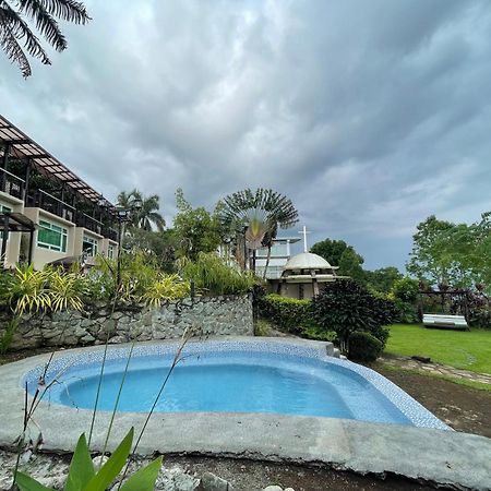 The Lakeview Suites Tagaytay City Exterior photo