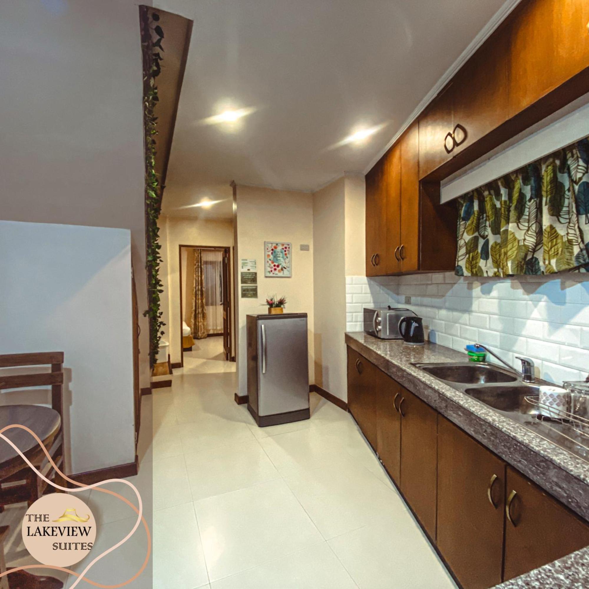 The Lakeview Suites Tagaytay City Exterior photo