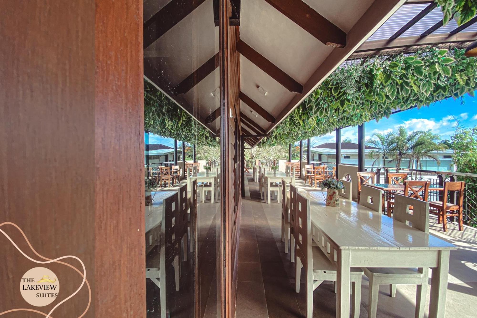 The Lakeview Suites Tagaytay City Exterior photo